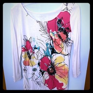 Apt 9 floral front 3/4 sleeve tee